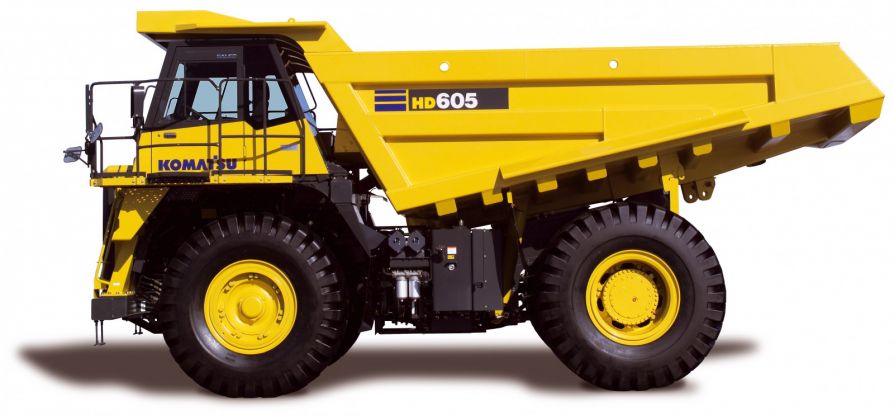 Карьерный самосвал Komatsu HD 605-7
