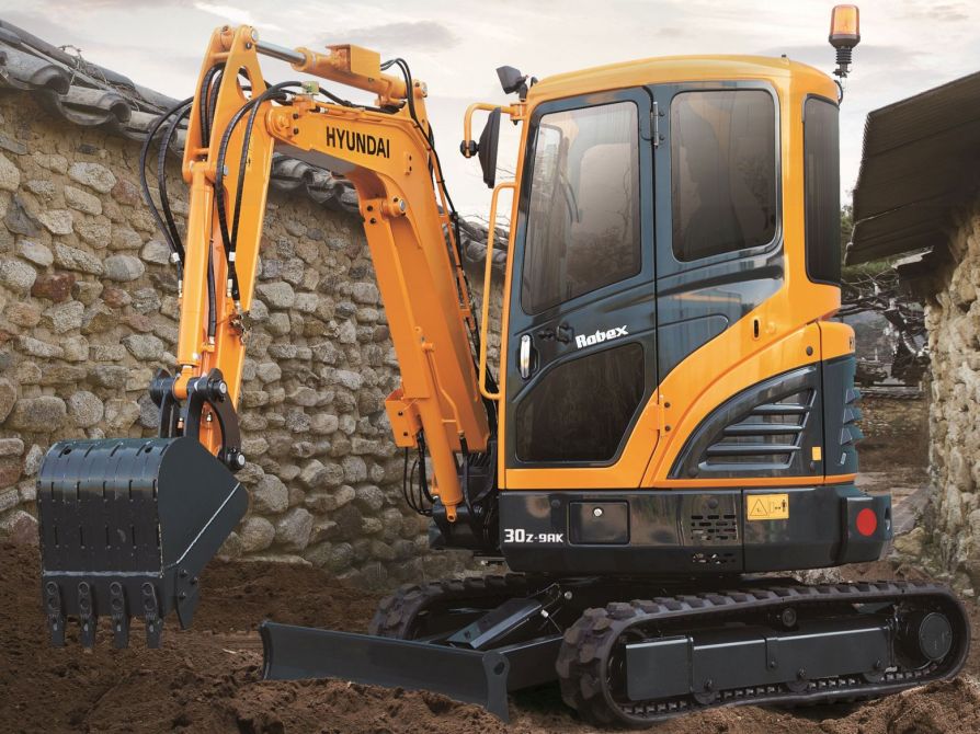 Компактный экскаватор Hyundai R30Z-9AK для «ювелирных» работ
