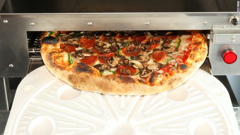 Zume Pizza - нарезка пиццы на куски