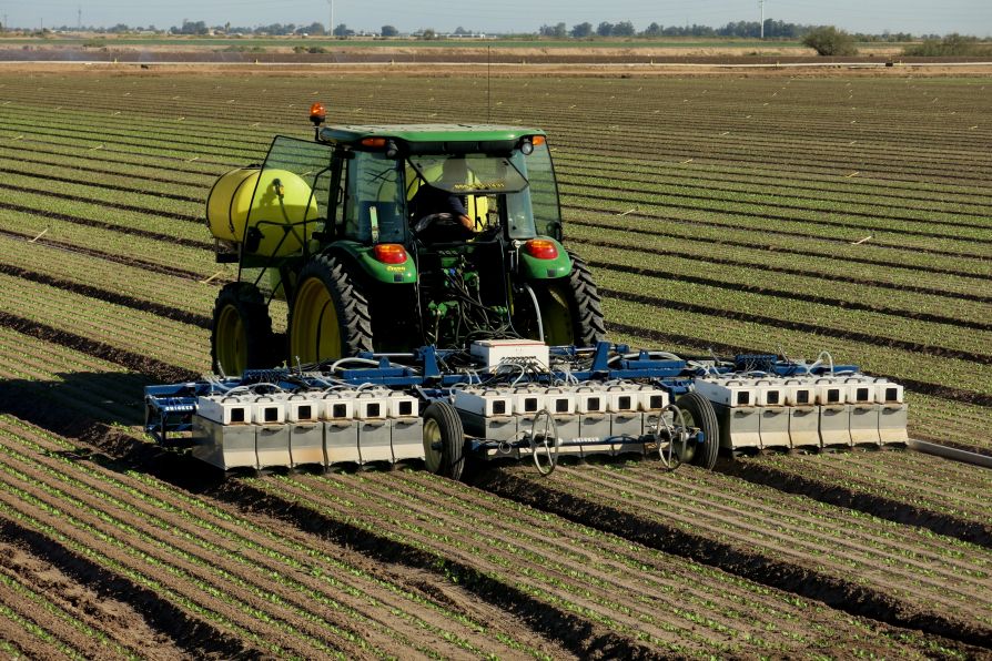 Технология Blue River - искусственный интеллект для тракторов John Deere